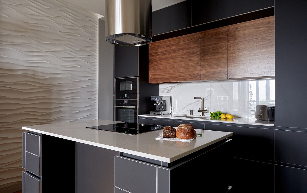 Брутальная кухня с древесными акцентами