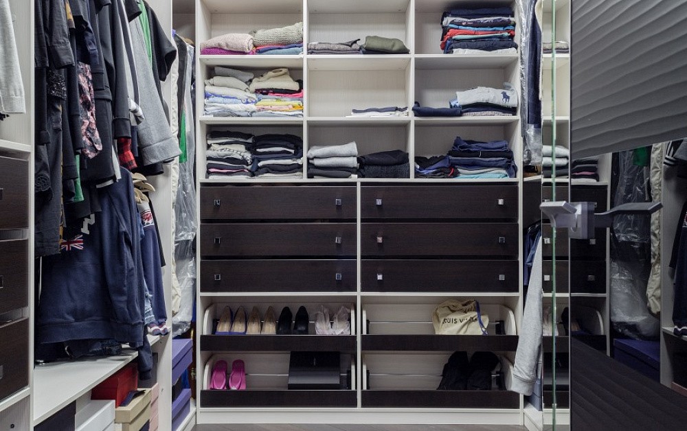 Игра контрастов в спальне и гостиной