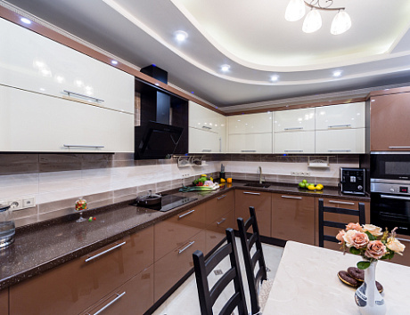 Глянцевая кухня в Казани