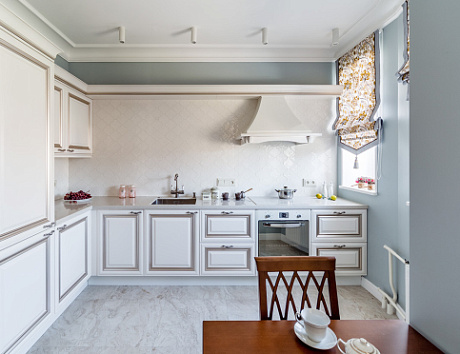 Белая кухня в Липецке