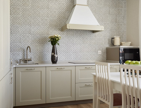 Светлая кухня в Екатеринбурге