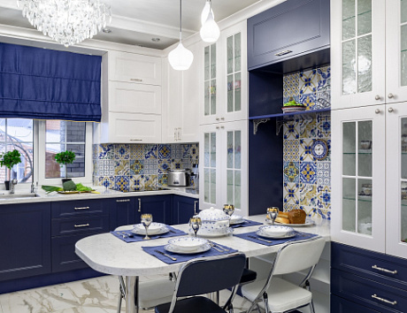 Светлая кухня в Сочи