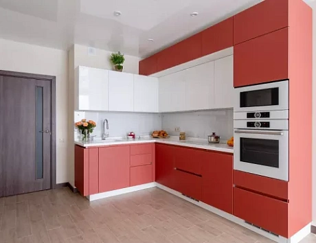 Красная кухня в Южно-Сахалинске