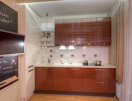 Коричневая кухня в Новосибирске