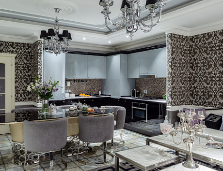 Светлая кухня в Мурманске