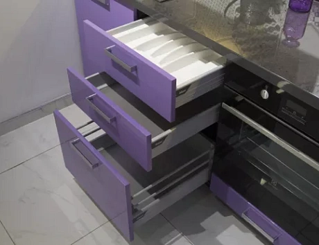 Фиолетовая кухня в Егорьевске