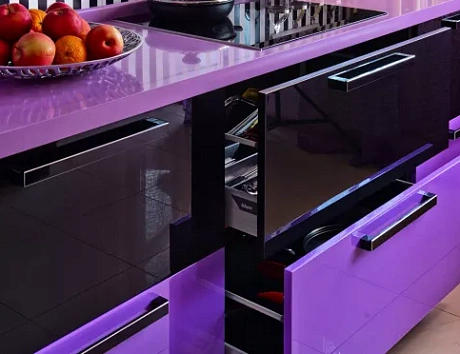 Фиолетовая кухня в Казани