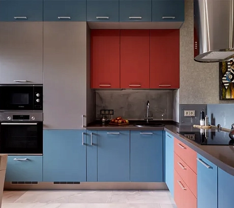 Кухня с барной стойкой